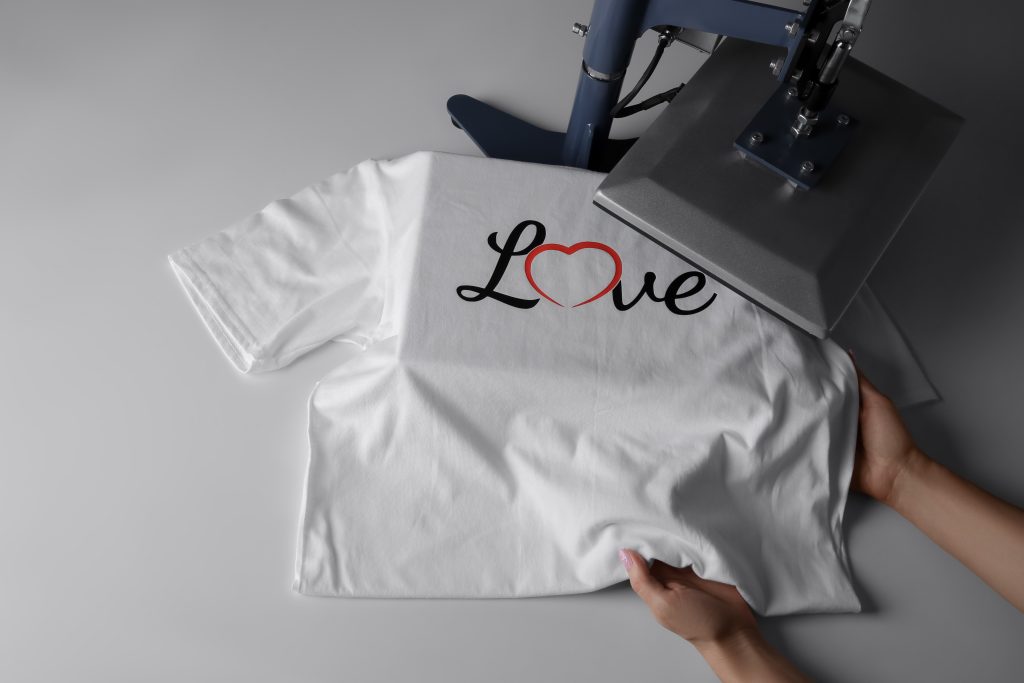 Cómo aplicar correctamente el transfer DTF en camisetas